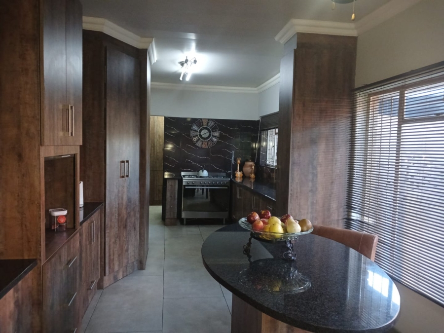 3 Bedroom Property for Sale in Adamayview North West